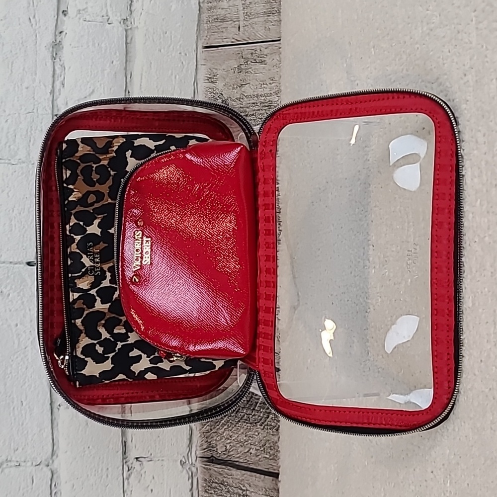 Victoria's Secret Nesting To-Go Bag Travel/Vacation Trio Leopard/Red Print NWOT